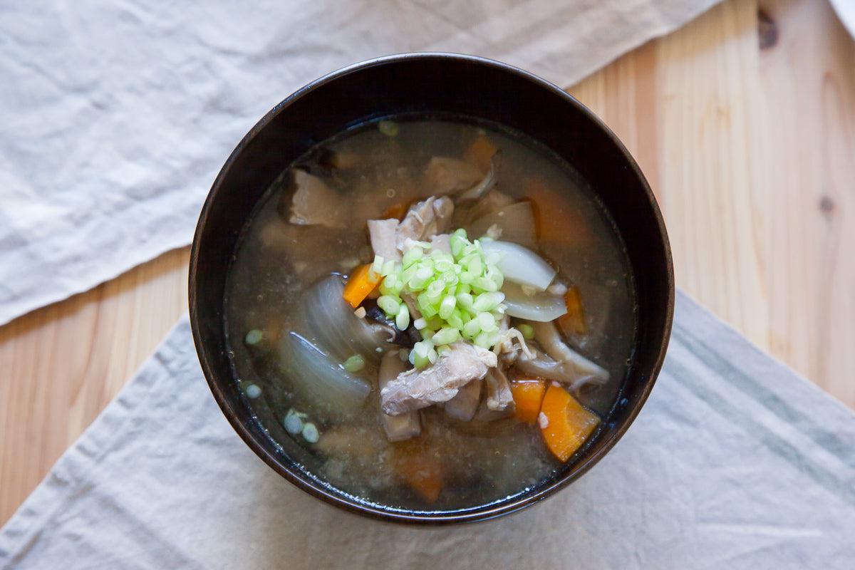 【再入荷】ろくろ挽きの欅の丼椀｜黒拭き漆