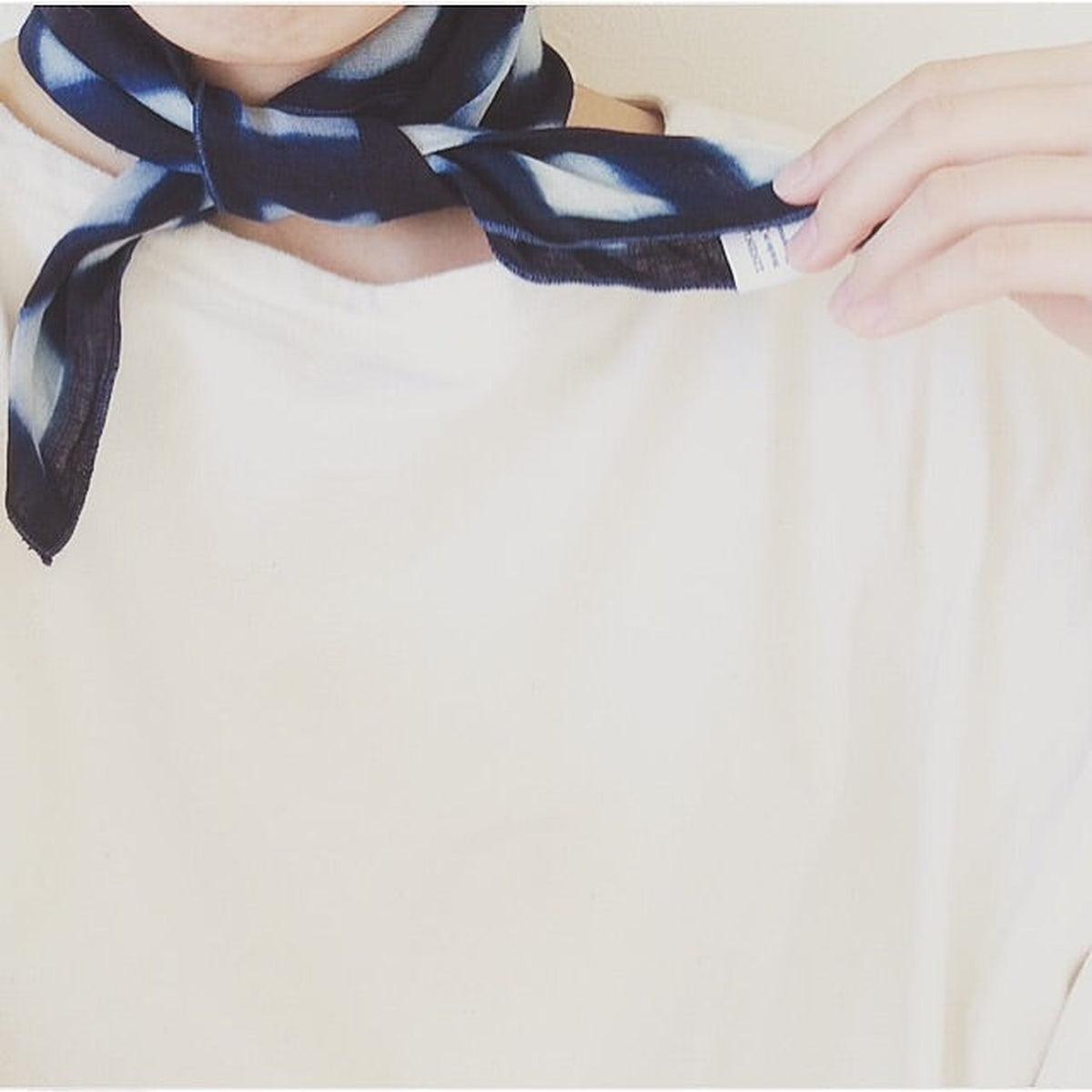 【在庫あり】本藍染めリネンハンカチ 群雲