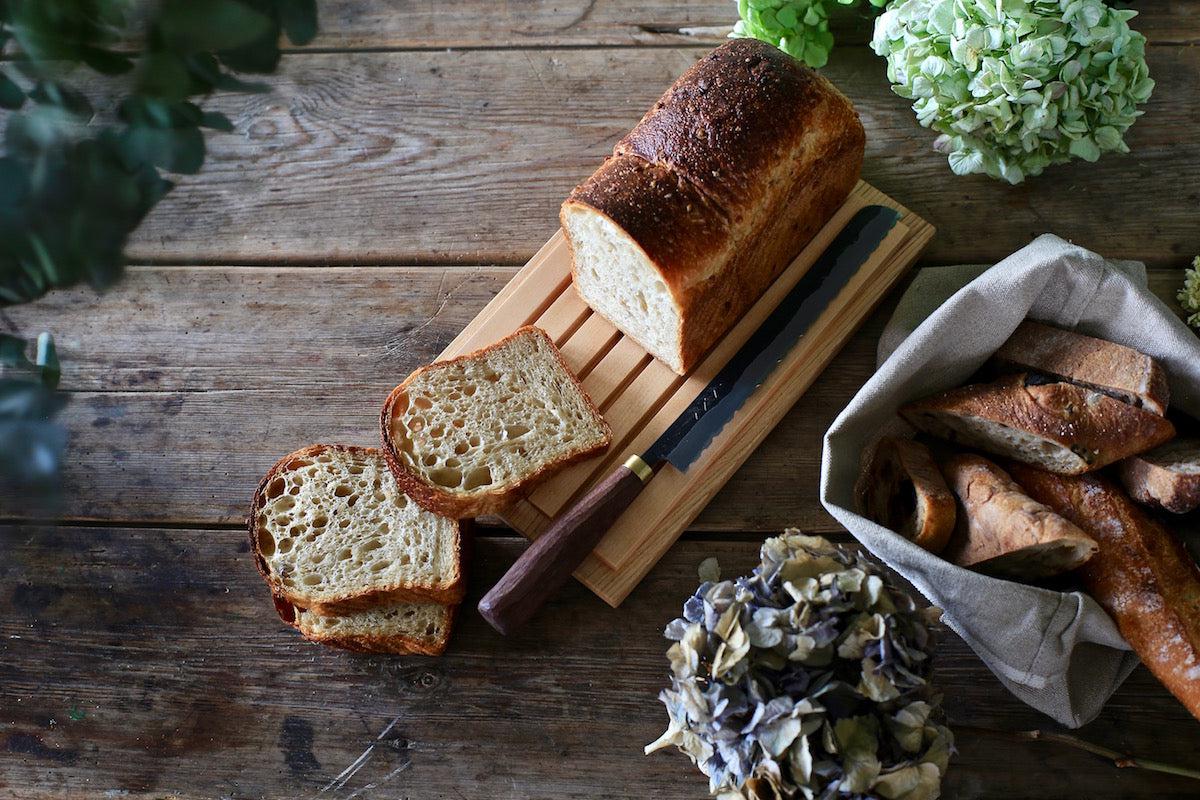 黒打ちパン切り包丁210mm 赤畠大徳