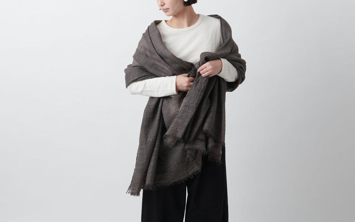 MITTAN / ナーシシルクショール 草木染め 阿仙 SC-28C / unisex