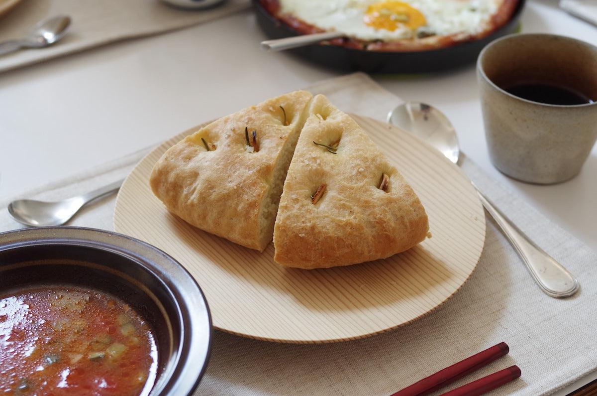 【木目選択可】ろくろ挽きの木皿 栃の木 18cm