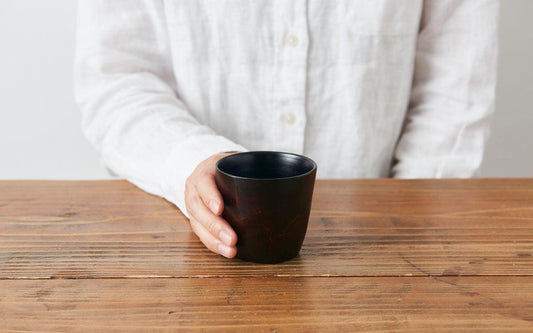 漆塗りのハツリカップ｜ミズメザクラ