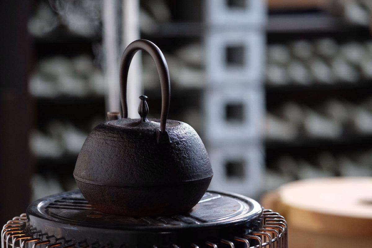 鉄瓶 平丸無地 1.0L