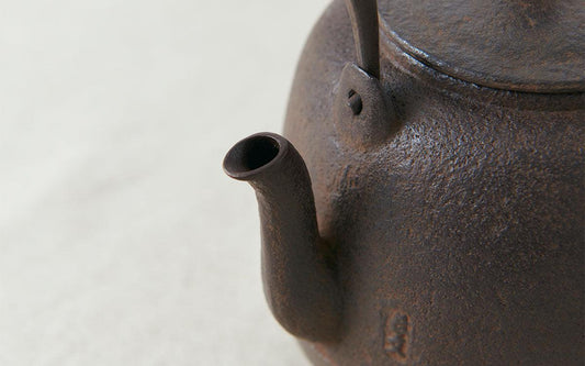 【再入荷】鉄瓶 なつめ 1.0L