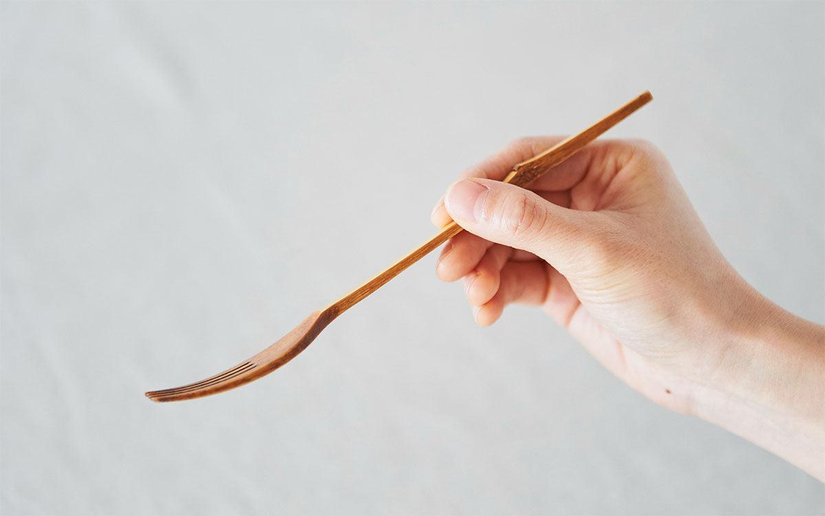 竹のフォーク 拭き漆 生漆（茶）