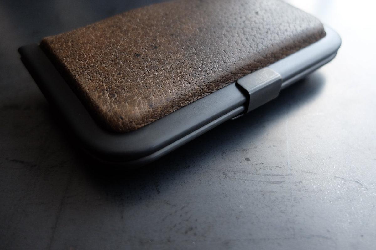 card case ＜猪革墨染＞