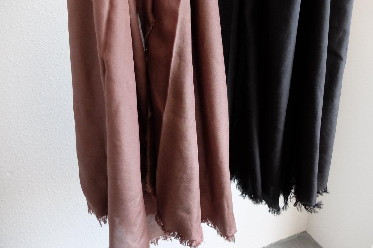 enrica cottonsilk scarf｜logwood-black
