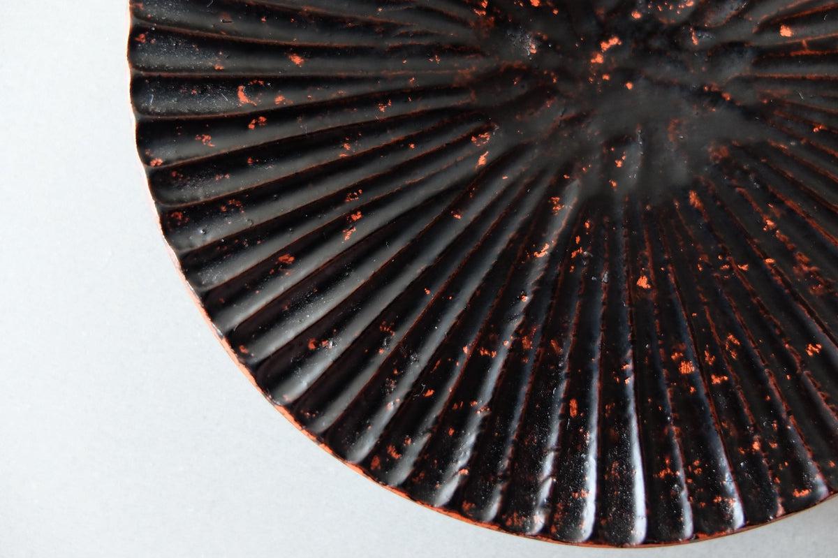 ハツリ小皿 チェリー｜漆塗り 黒×朱