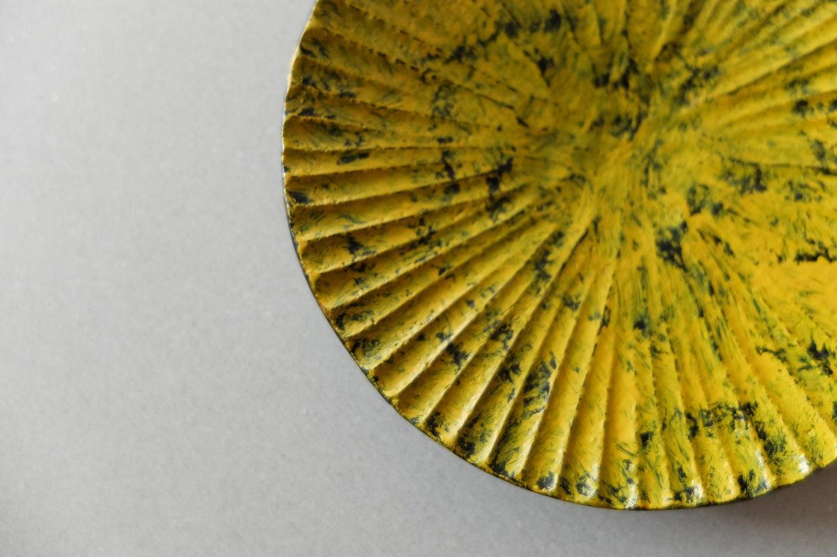 ハツリ小皿 タモ｜漆塗り 黄×黒