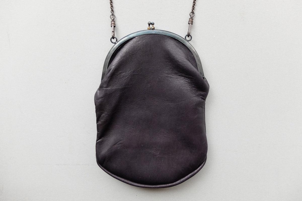 pochette ＜エゾ鹿革黒染・M＞ レザーショルダーポーチ SHO-70D