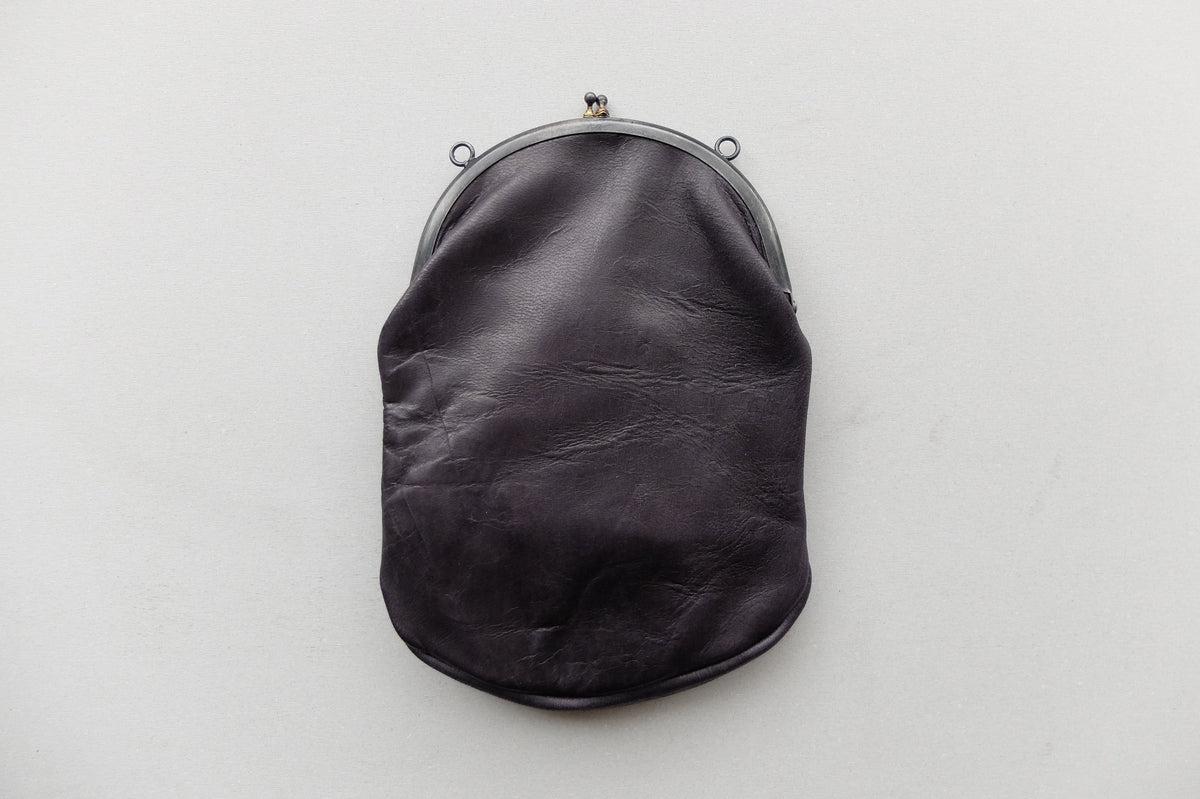 pochette ＜エゾ鹿革黒染・M＞ レザーショルダーポーチ SHO-70D