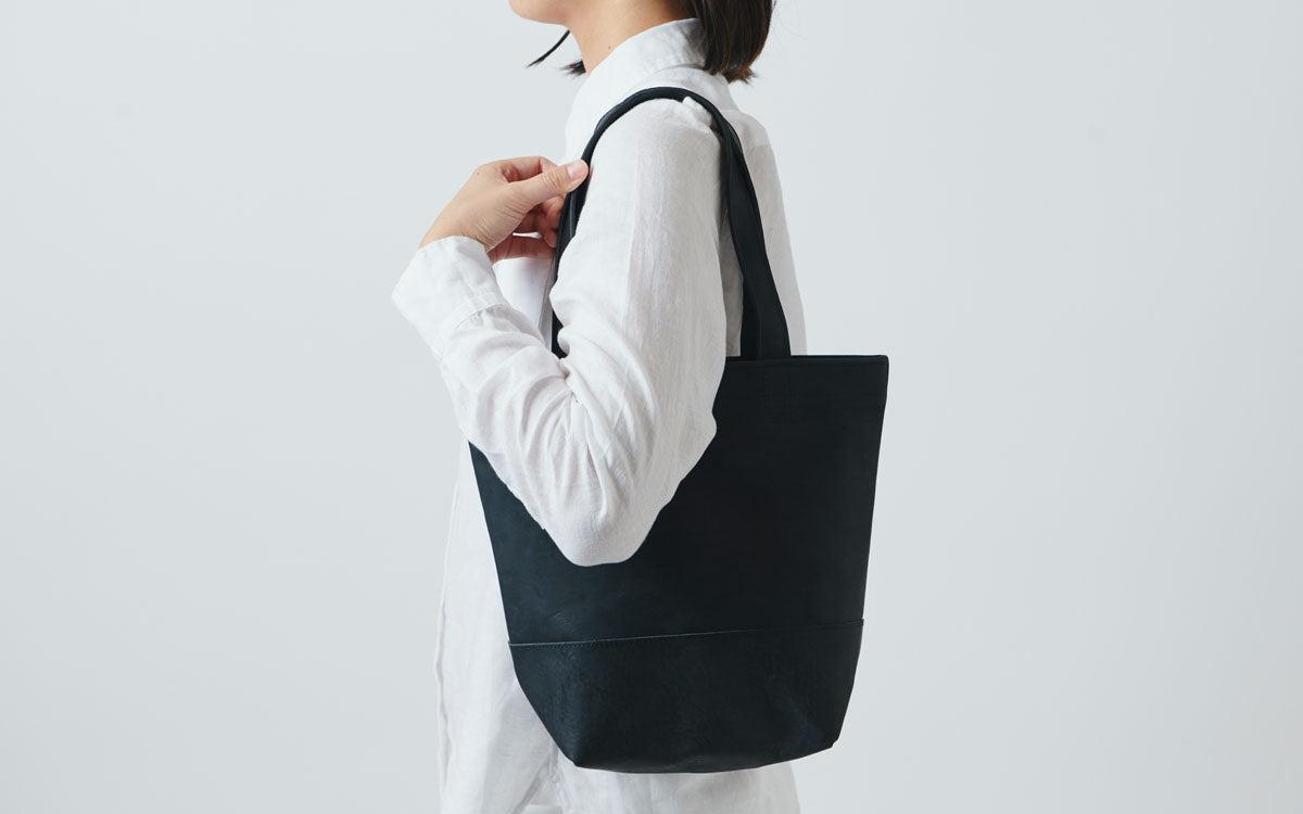 レザートートバッグ black ＜S タテ＞